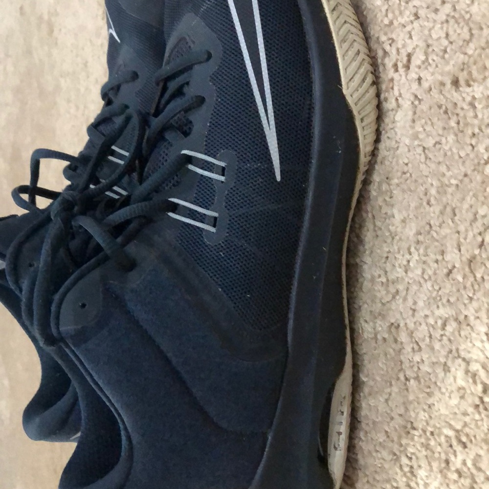 Men’s Nike Air Versitile II, Size 11.5